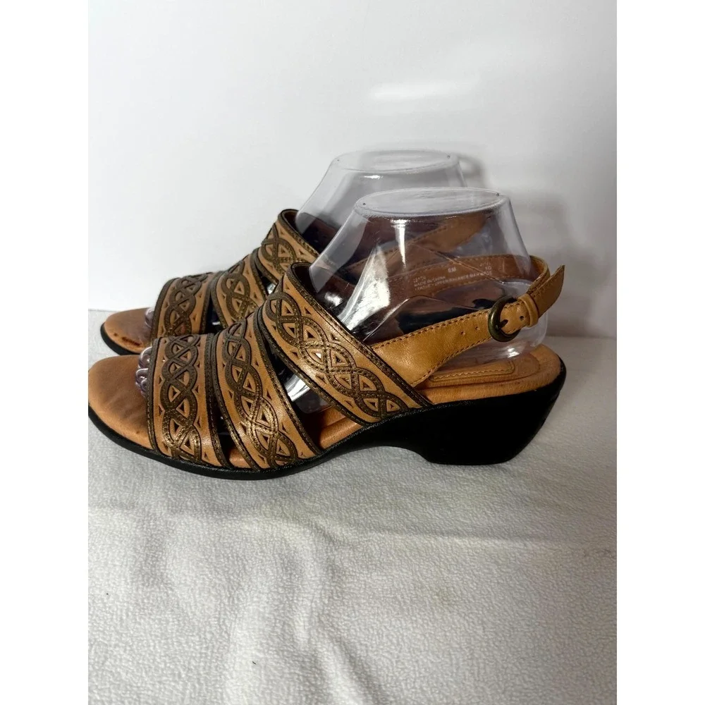 Clarks Artisan Womens Slingback US 8M Brown Leather‎ Buckle Casual Wedge Sandal